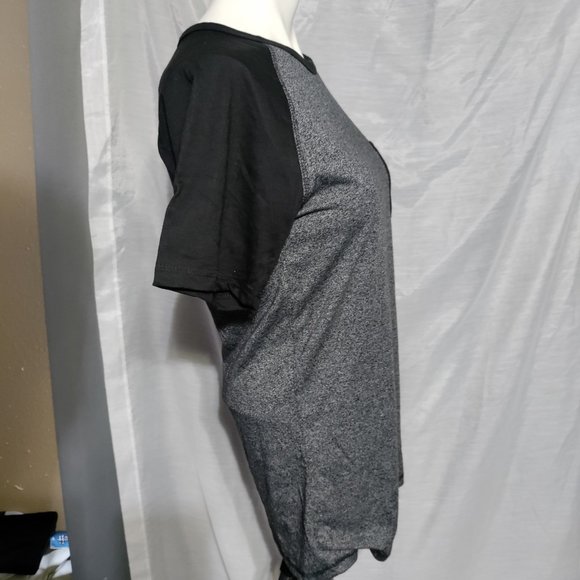 Dikotomy - High Quality Short Sleeve Tee - Picture 4 of 7